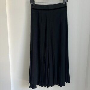6267 Black Pleated Midi-length Skirt Size 2/4